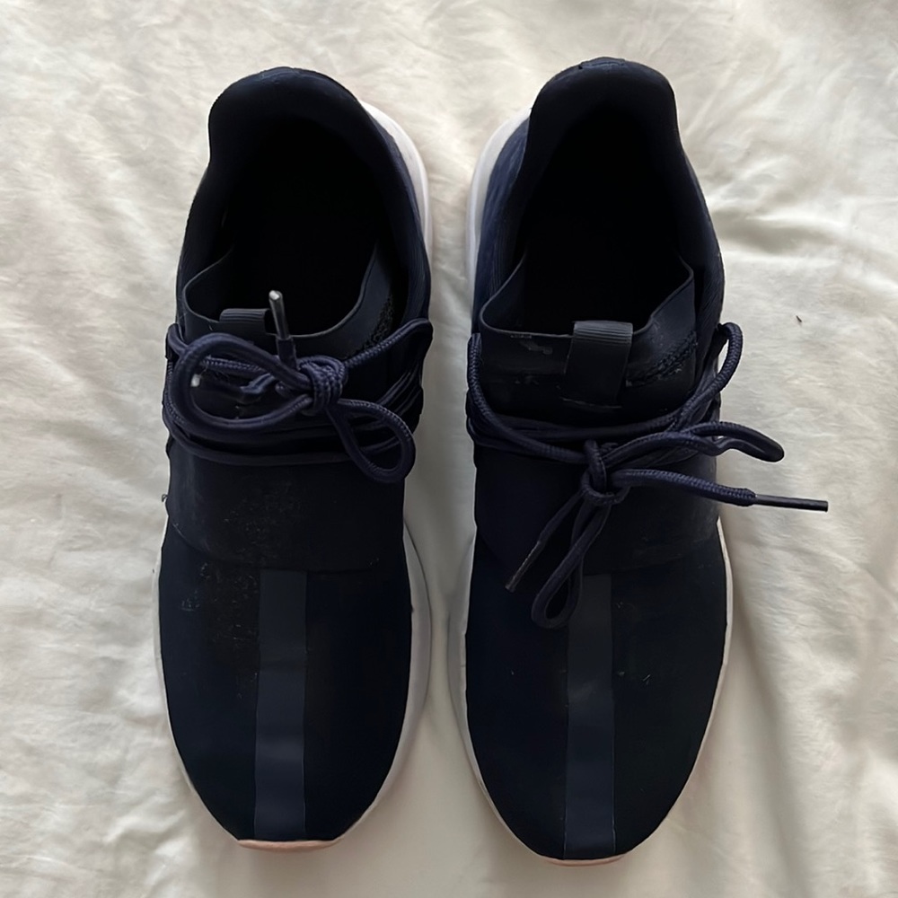 Great condition Navy Blue Fabletics Sneakers Size 8